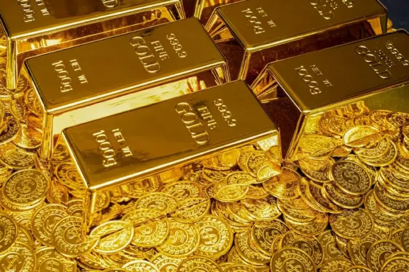أسعار الذهب تتراجع قبيل صدور بيانات أميركية مع تقييم المستثمرين لموقف الاحتياطي