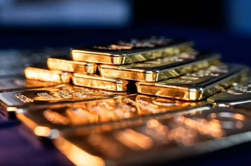 الذهب يستقر مع تقييم المستثمرين لزيادة الرسوم الجمركية الأميركية