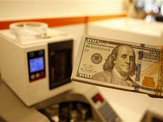 سعر الدولار مقابل الجنيه.. كم سجلت العملة الخضراء في ختام تعاملات البنوك؟