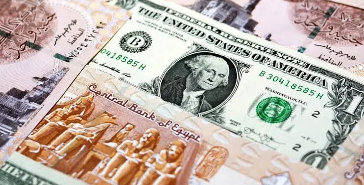 هل بدأ الجنيه المصري يستعيد توازنه؟ تحليل لأسباب تراجع الدولار إلى أدنى مستوى في عام
