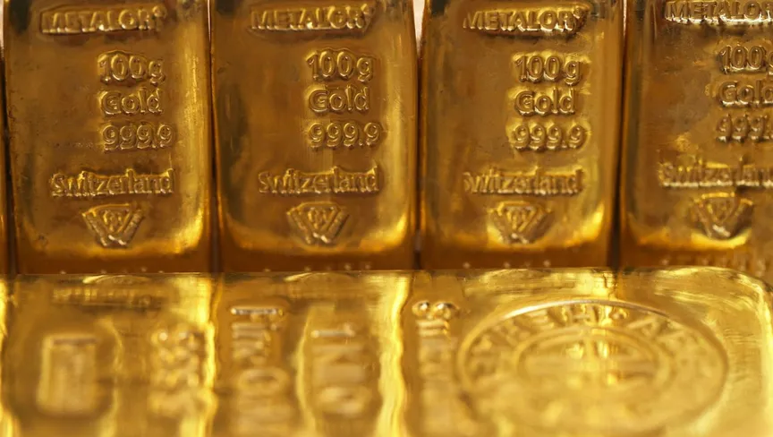 أسعار الذهب تقفز فوق 4000 دولار مجدداً مع تعزز توقعات خفض الفائدة