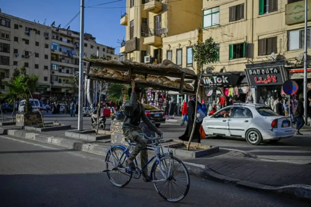 حقيقة زيادة سعر رغيف الخبز في مصر بعد رفع أسعار البنزين