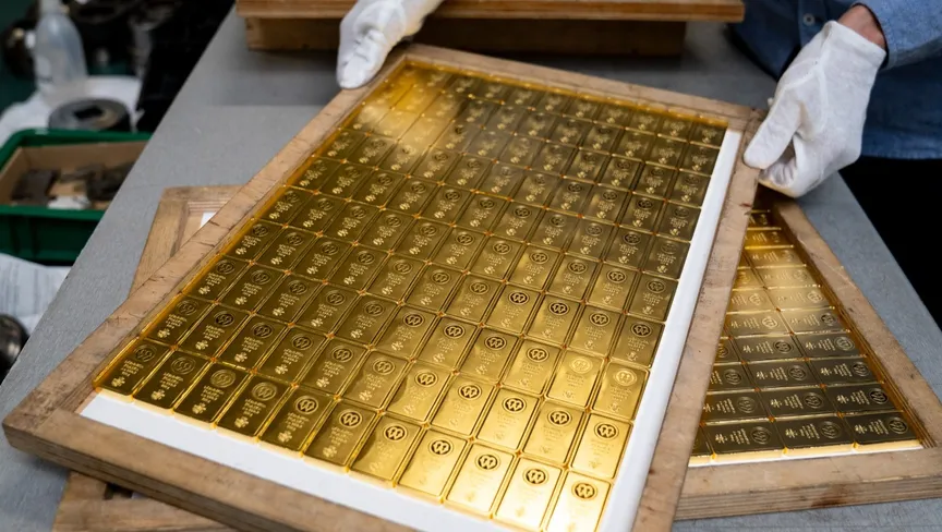 سعر الذهب يستعيد بريقه بعد إعلان هدنة مؤقتة في حرب إيران