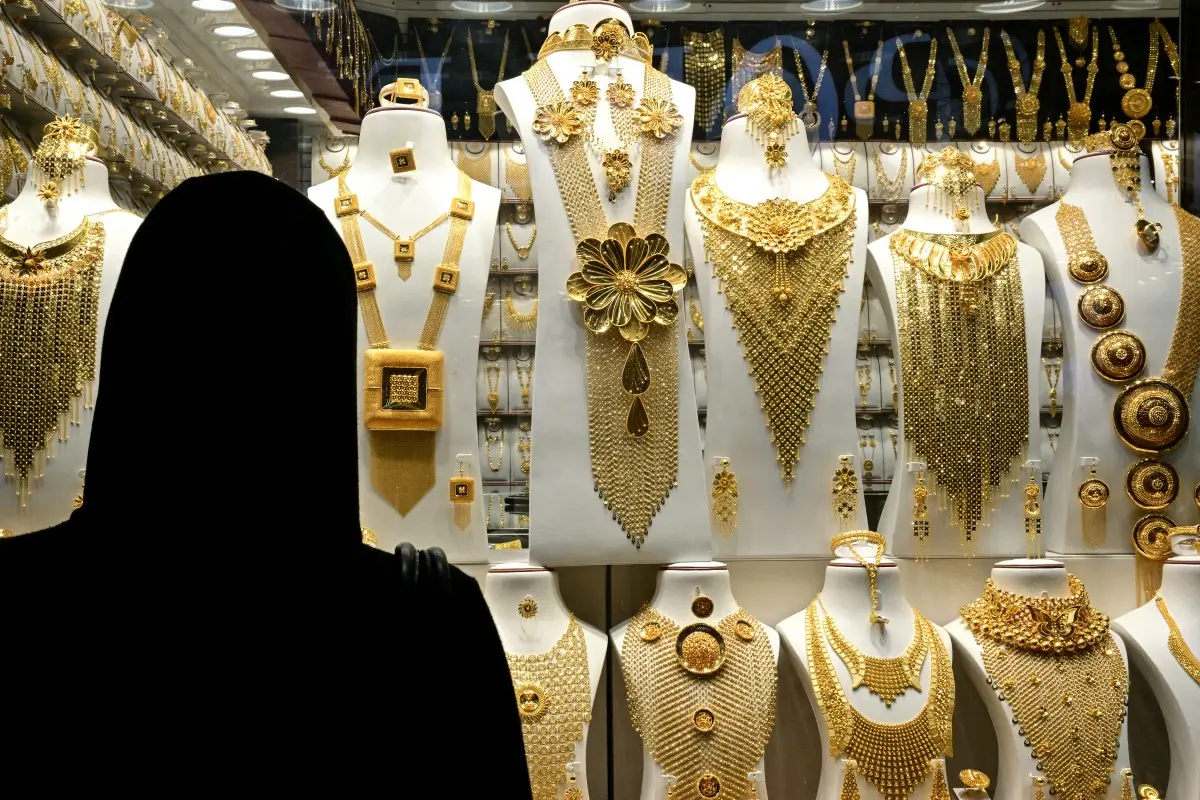 تراجع الذهب بفعل قوة الدولار وترقب مسار الفائدة الأميركية