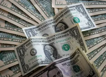 الدولار يتراجع قبل قرار الفيدرالي والين يقترب من قاع 40 عاماً