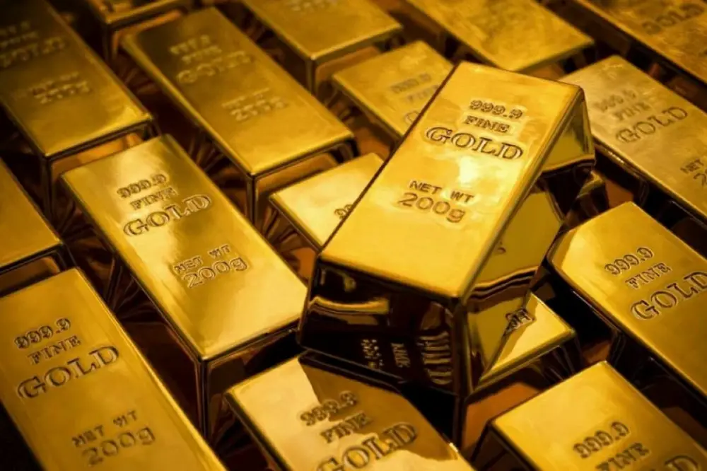الذهب يرتفع بنحو 2% إلى 4322 دولار للأونصة