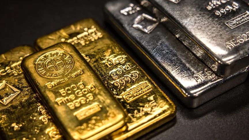 سعر الذهب يستقر فوق 4300 دولار مع تقييم مسار الفائدة الأميركية