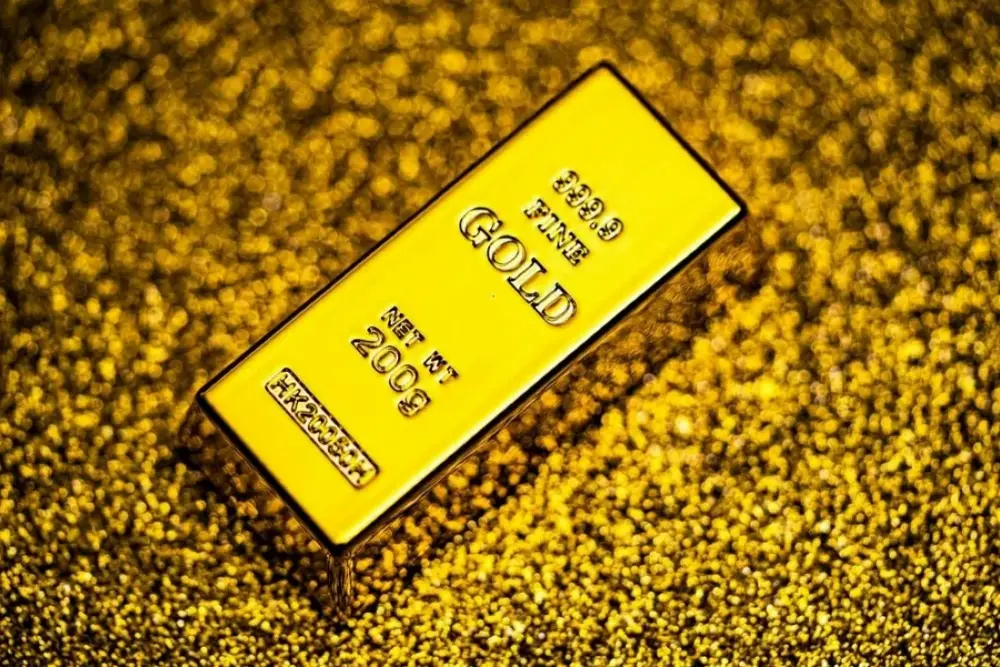 الذهب يهوي 3% بفعل رهانات رفع الفائدة الأميركية