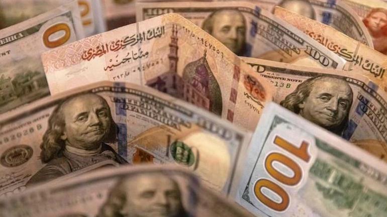 تغيير مفاجئ حول تدبير الدولار في البنوك المصرية، فهل اقترب التعويم؟